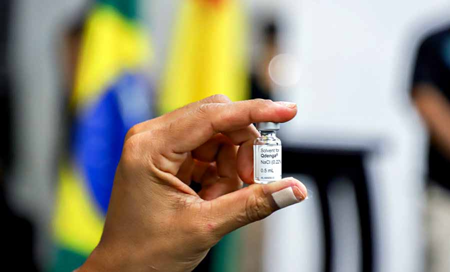 Acre é o primeiro estado da região Norte a iniciar campanha de vacinação contra a dengue