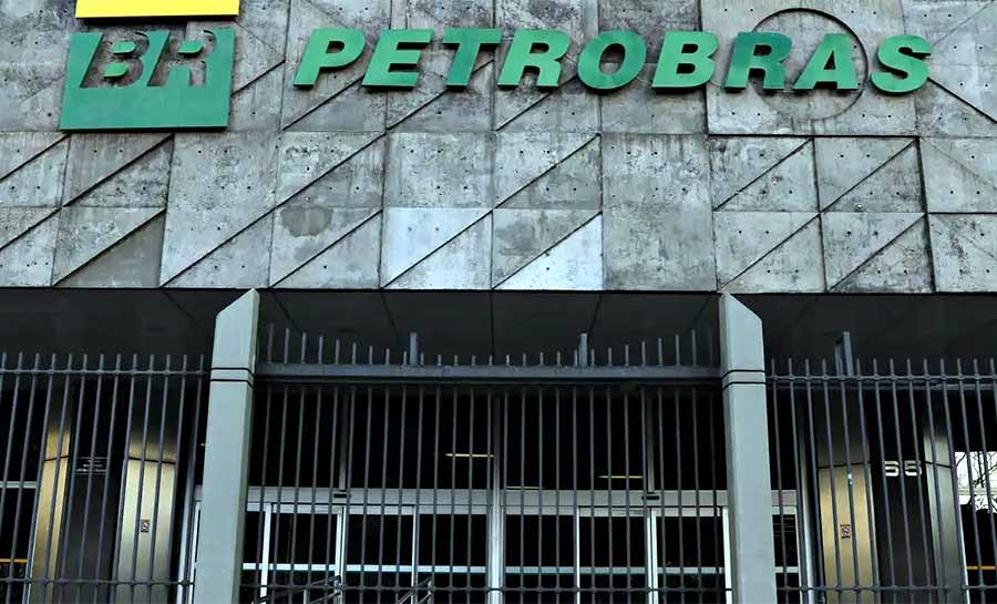 Conselho da Petrobras propõe pagar 50% dos dividendos extraordinários