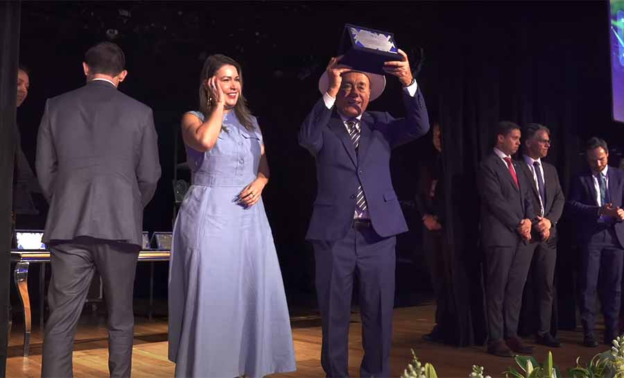 bocalom recebe premio1