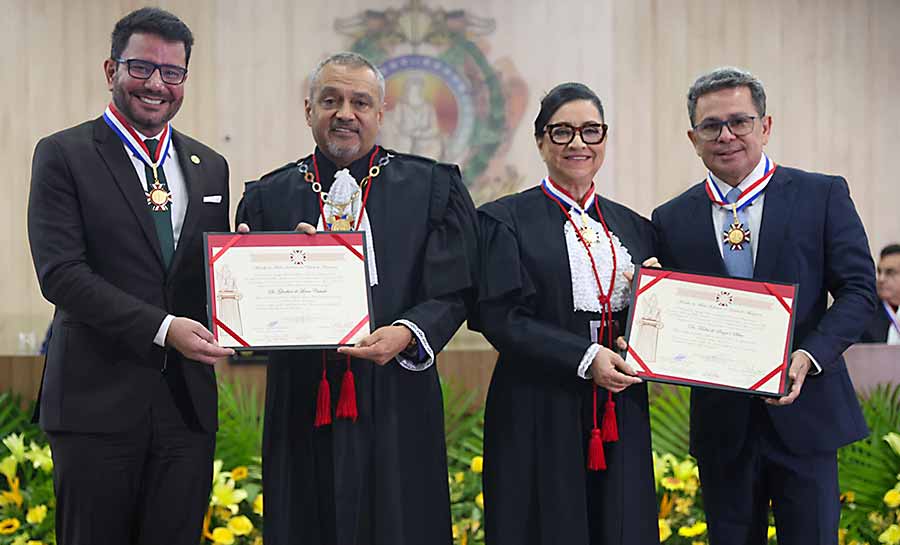 governador condecorado 002