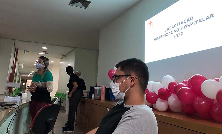 Fundhacre realiza treinamento sobre controle de infecção hospitalar para servidores