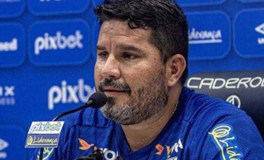 De olho no Inter, Barroca cita semana de trabalho no Avaí e exalta rival