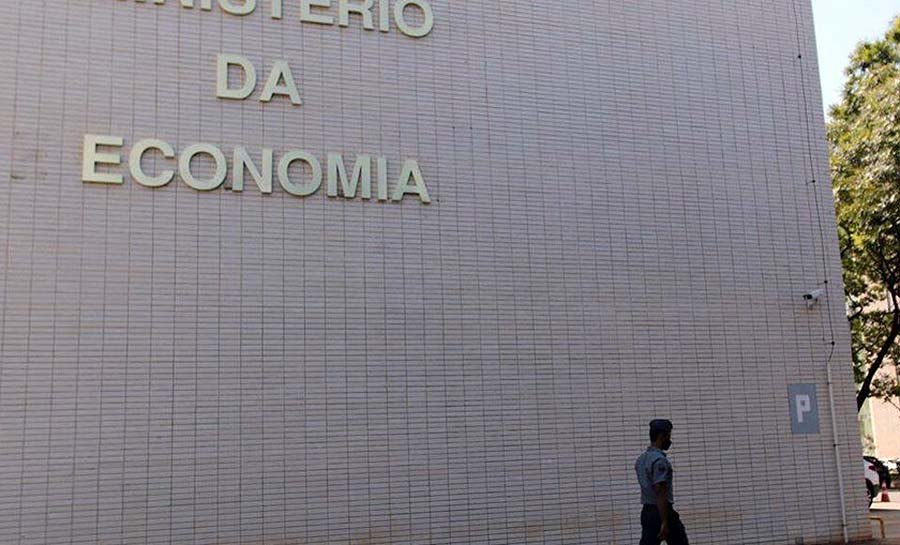 Governo corta R$ 6,9 bi em gastos e não garante reajuste a servidores
