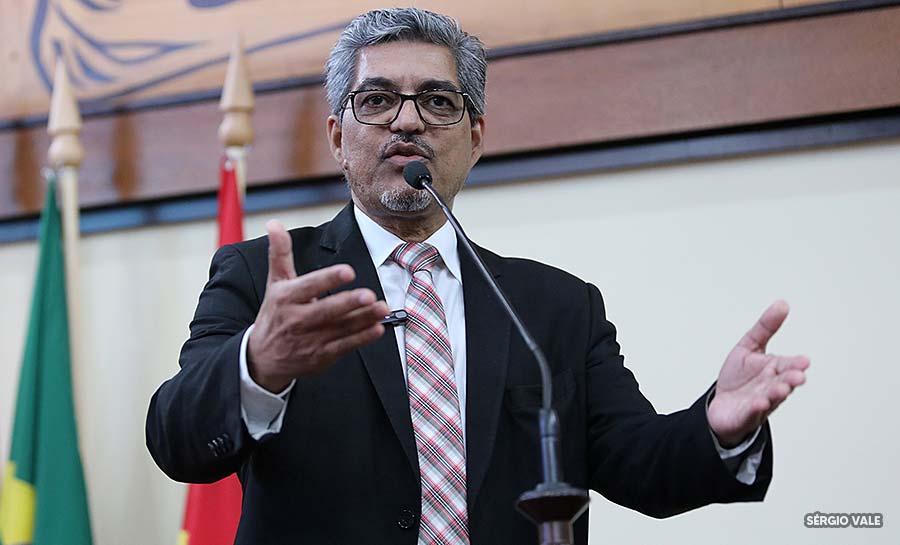 Edvaldo Magalhães solicita que governo revise edital da Saúde “A oportunidade é única”
