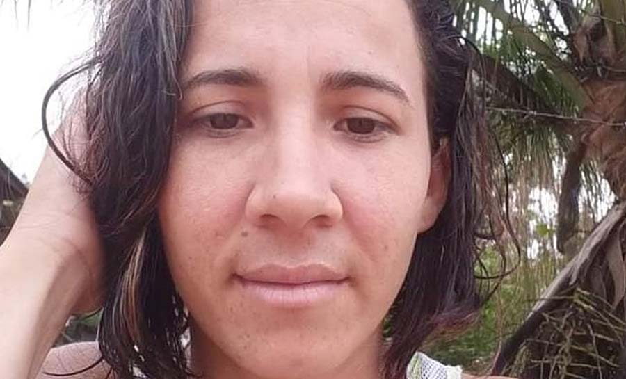 Mulher é achada morta degolada em cidade no interior do Acre
