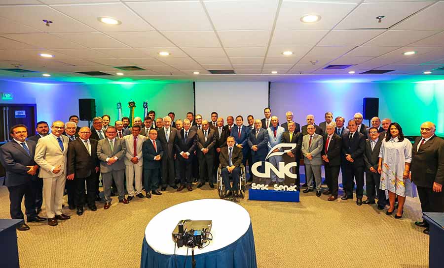 Presidente do Sistema Fecomércio-AC, Leandro Domingos, é diplomado na Diretoria da CNC