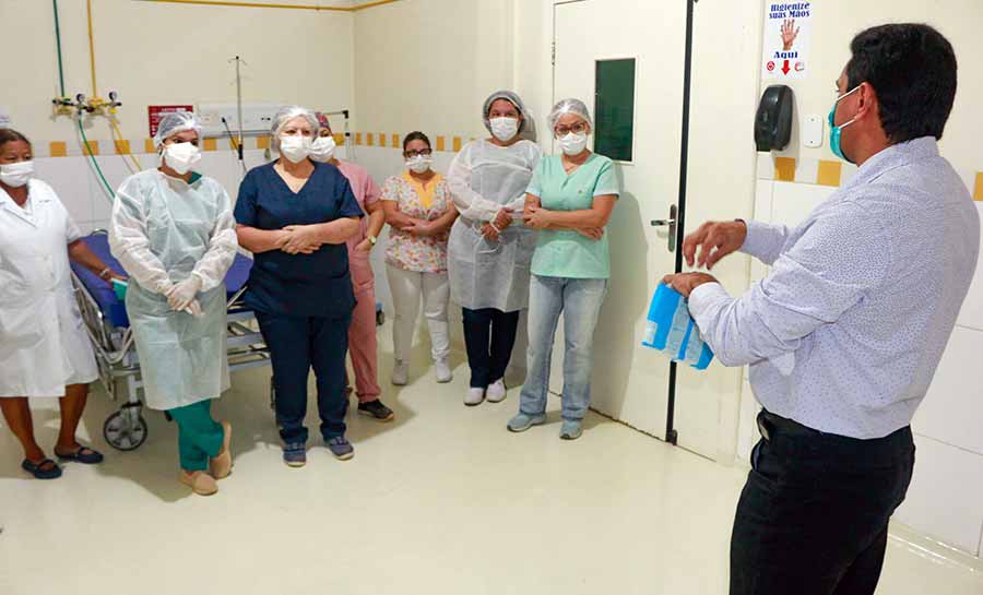 Fundhacre capacita técnicos que atuam nas enfermarias do hospital
