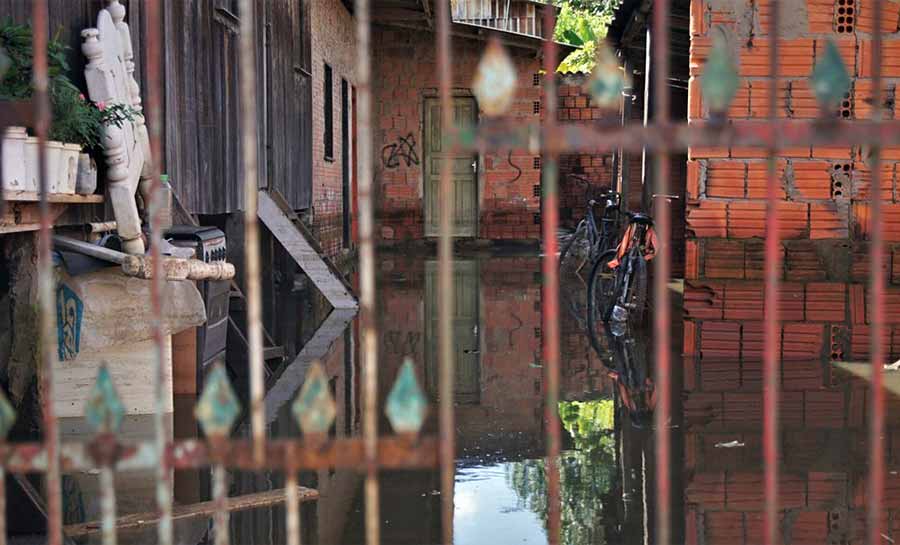 Com mais de 400 casos de leptospirose em 2022, Saúde alerta para riscos de contaminação no AC