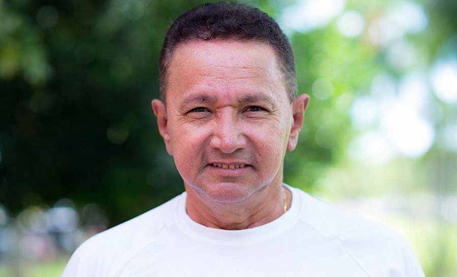 Professor e poeta Cláudio Porfiro morre após AVC; velório ocorre nesta segunda em Rio Branco