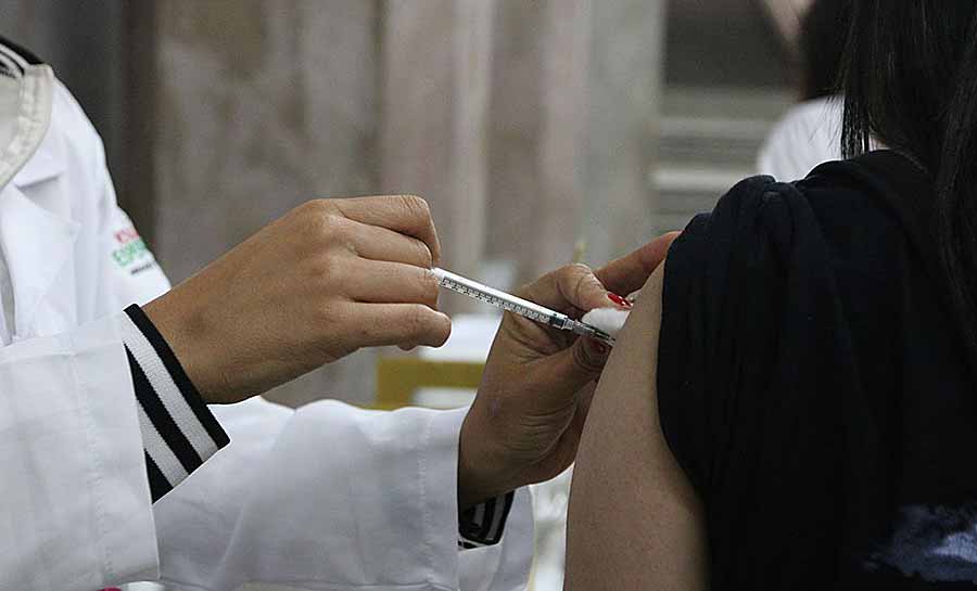Brasil tem 16 milhões de vacinados com dose bivalente contra covid-19
