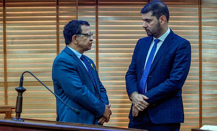 Nicolau e Gonzaga pedem envio de helicóptero do governo para atender o Juruá durante fechamento do aeroporto de CZS