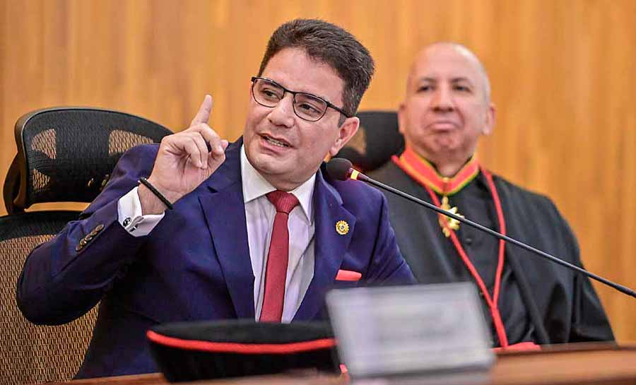 Gladson Cameli participa de cerimônia do Mérito Judiciário do ministro do STJ, Reynaldo Fonseca
