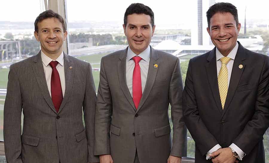 Em Brasília, Eduardo Veloso teve papel essencial na liberação de recursos para construção de casas populares no Acre