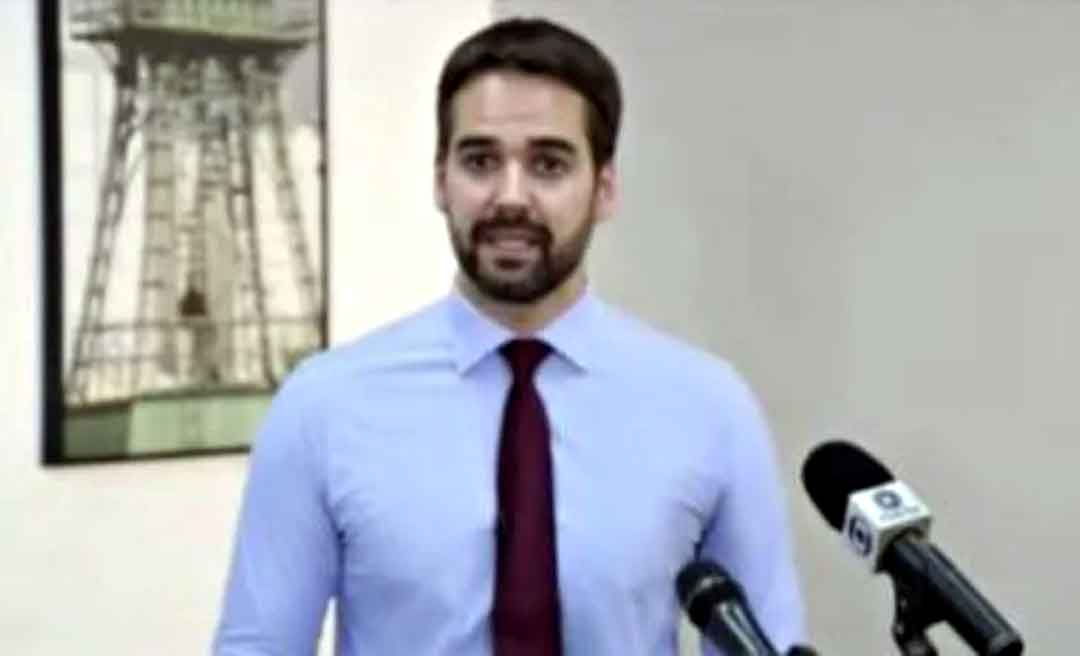 Eduardo Leite confirma presença no evento de 8 de janeiro