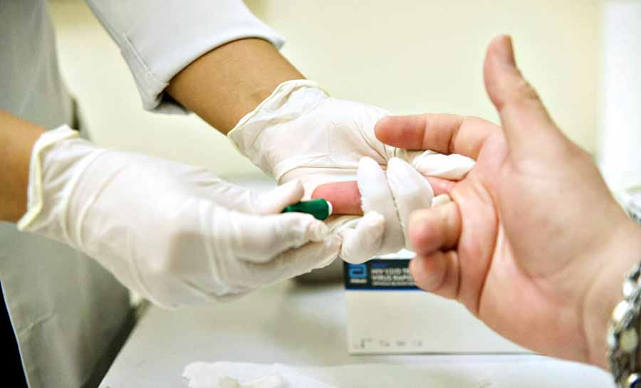 Conheça o protocolo que previne a infecção pelo vírus HIV, disponível gratuitamente na rede pública do Estado