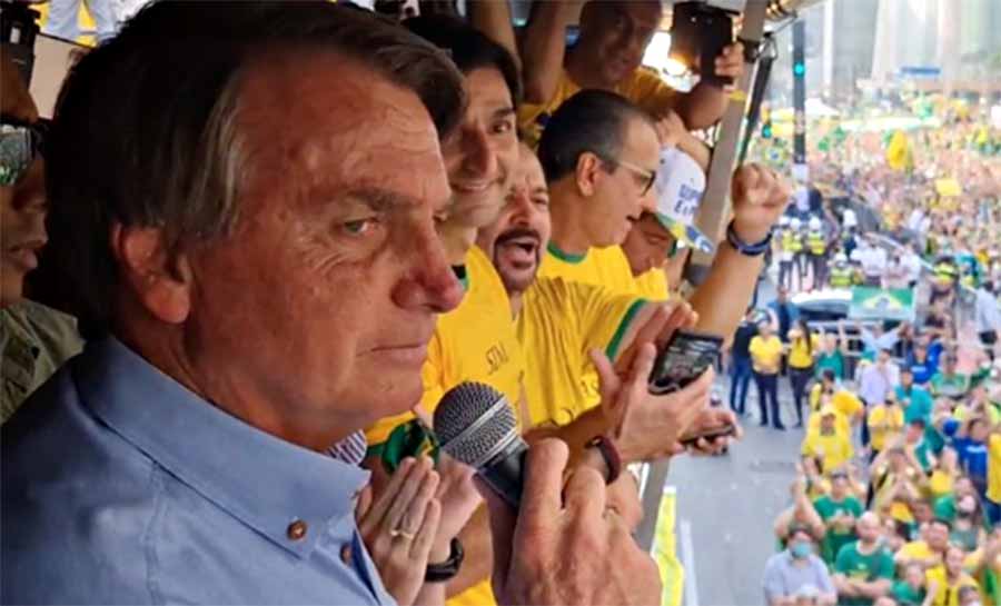 Ato grande e previsível mostra Bolsonaro sem armas para a briga