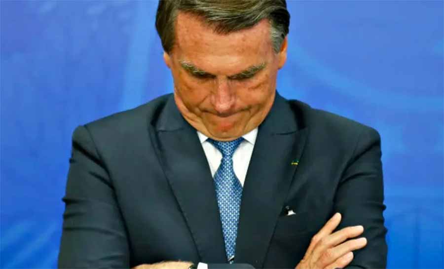 Jair Bolsonaro sabia de venda de joias, conclui Polícia Federal