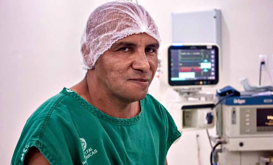 Com tumor raro na mandíbula, paciente tem qualidade de vida restaurada após cirurgia bucomaxilofacial na Fundhacre