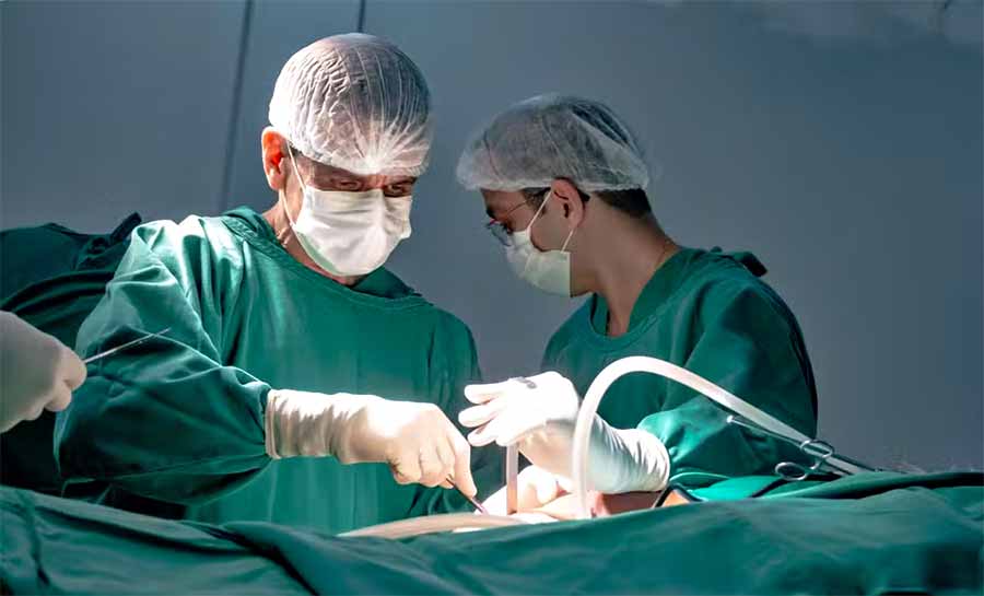 Mutirão de cirurgias ortopédicas pretende operar 100 pacientes em agosto, diz governo