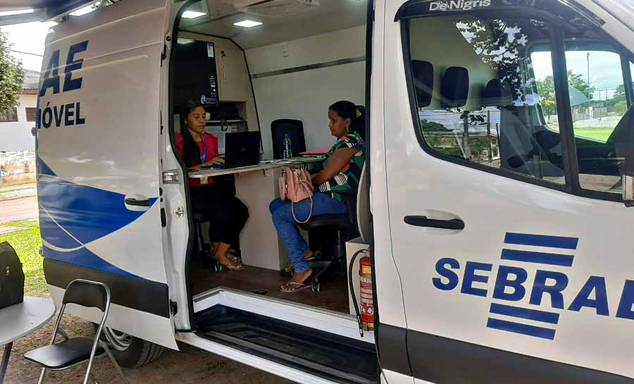 Sebrae Móvel realiza ação em Assis Brasil para fortalecer empreendedores locais