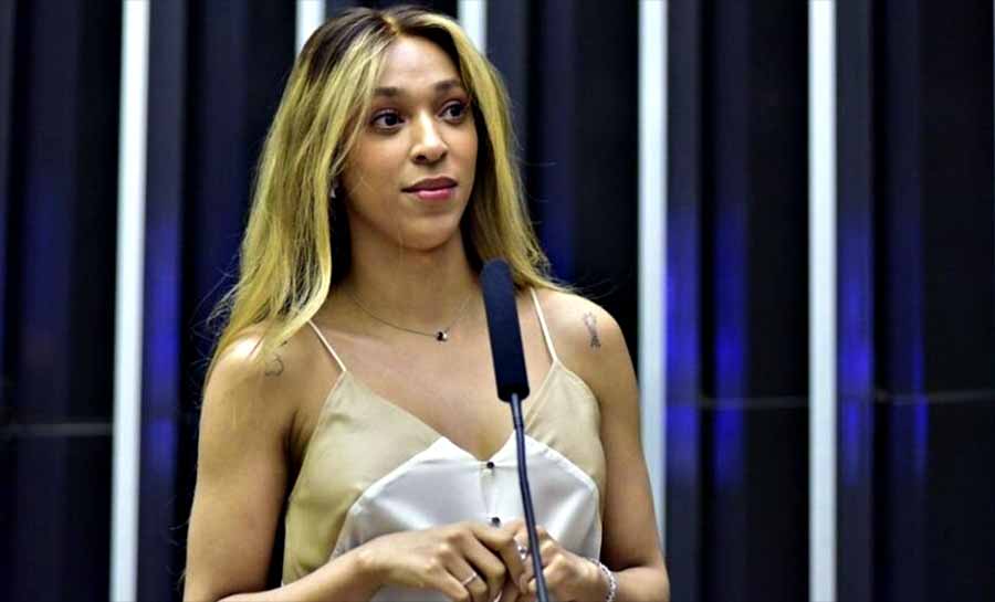 Deputada Erika Hilton propõe fim da jornada 6x1 e PEC já tem 1,3 milhão de apoiadores