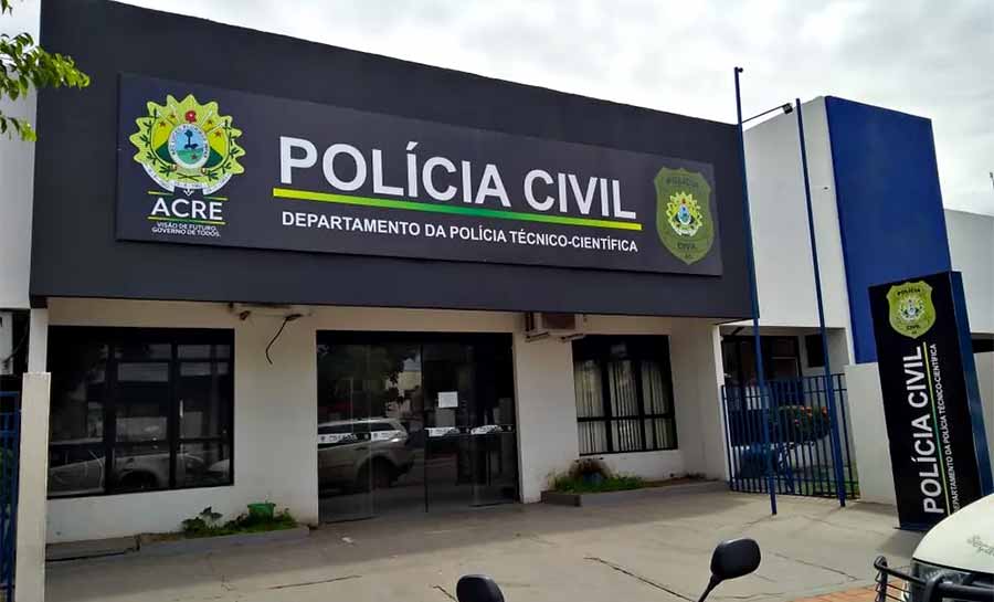 Homem é morto com tiro na cabeça na varanda de casa em conjunto habitacional de Rio Branco