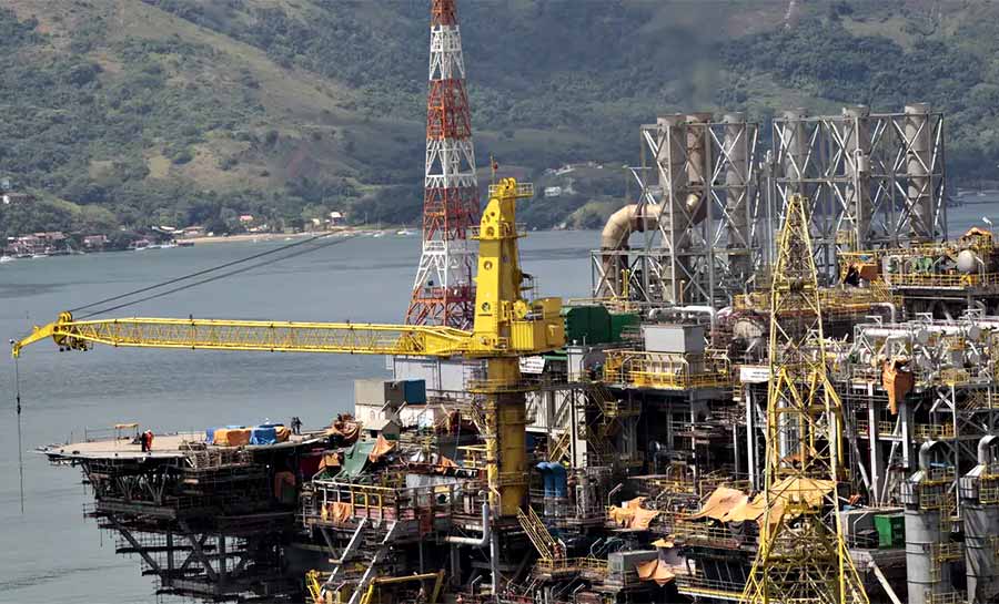 Projeto que muda regra na área de petróleo e gás é aprovado na Câmara