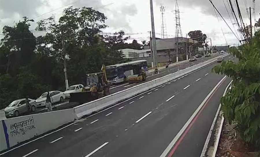 Menos de 24h após ser inaugurado, 1º elevado de Rio Branco é fechado para manutenção