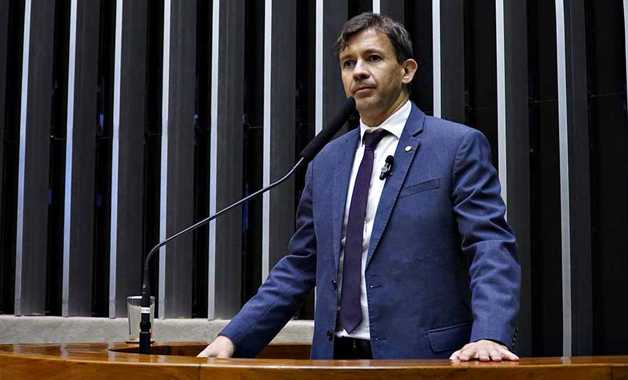 Eduardo Velloso solicita audiência pública para discutir melhorias na exportação de produtos acreanos