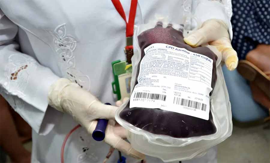 Com média de 20 bolsas, Hemoacre tem estoque crítico de sangue e faz campanha para captar doadores