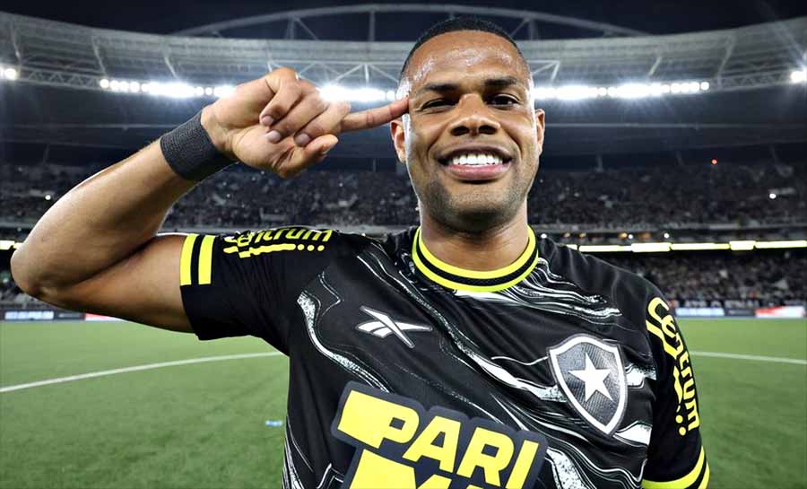Atlético-MG fecha com atacante Júnior Santos, do Botafogo