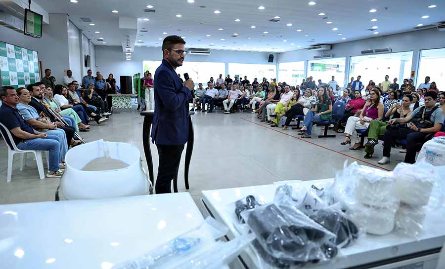 Com mais de R$ 2 milhões em investimentos, governo entrega materiais para a Fundação Hospital Estadual do Acre e Oficina Ortopédica