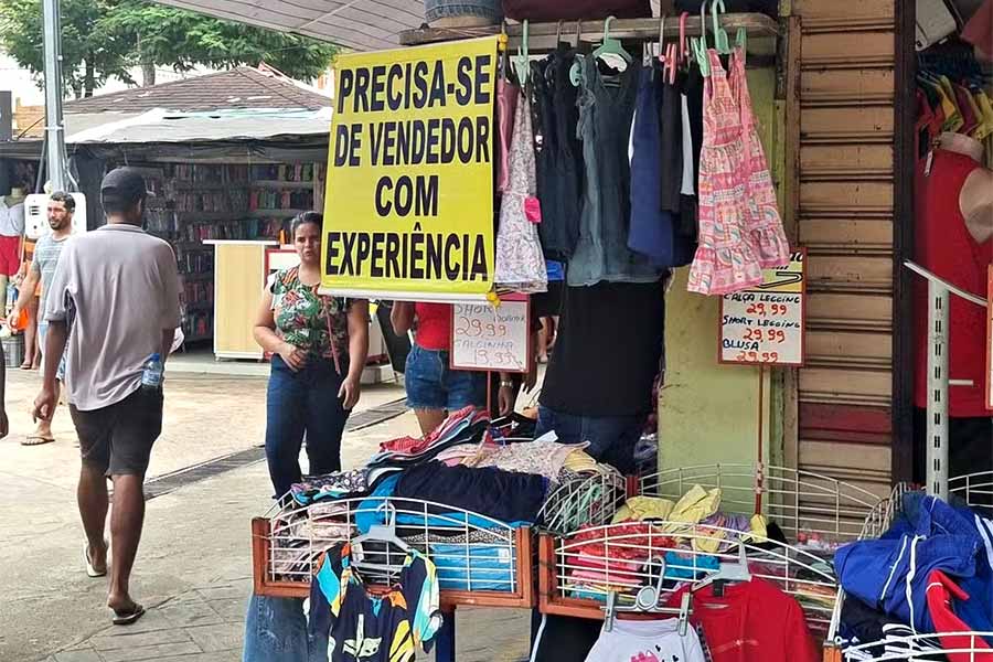 Acre perde mais de 730 postos de trabalho em dezembro, mas encerra 2024 com saldo de 6,5 mil vagas