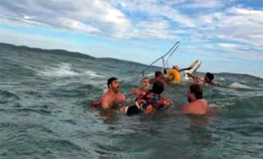 Marinha investiga naufrágio de lancha com 19 pessoas em Búzios
