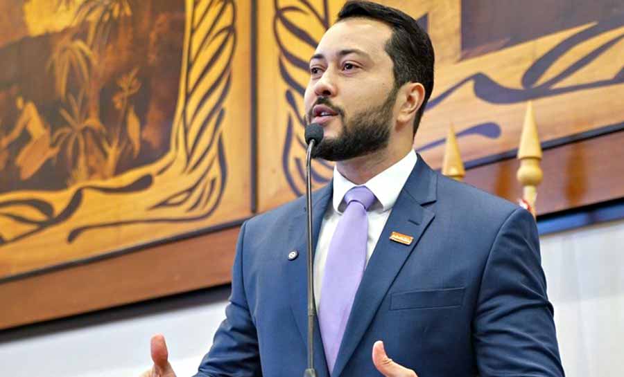 Jarude ironiza contrato de R$ 5 milhões da Secretaria de Esporte para voos de jatinho: “Agora os atletas podem pedir emprestado”