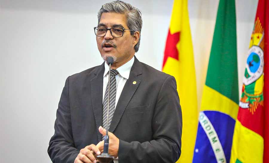Edvaldo Magalhães comenta exoneração de aliados de Alan Rick e alerta sobre antecipação da disputa eleitoral no Acre