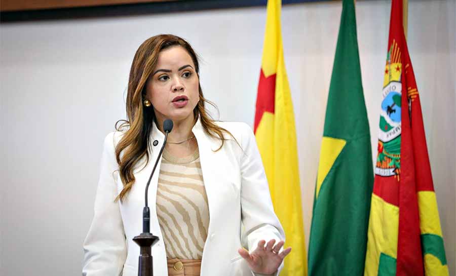 Michelle Melo celebra homologação do concurso da Sefaz e denúncia falta de profissionais no Hospital da Criança
