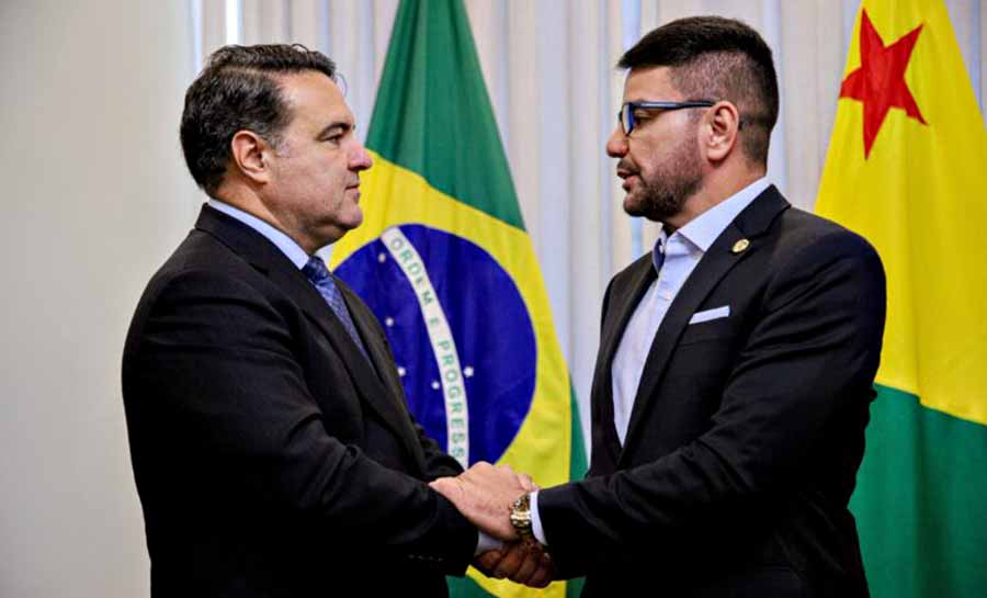 Durante visita do vice-presidente do TCU, governador defende diálogo entre instituições e gestão transparente