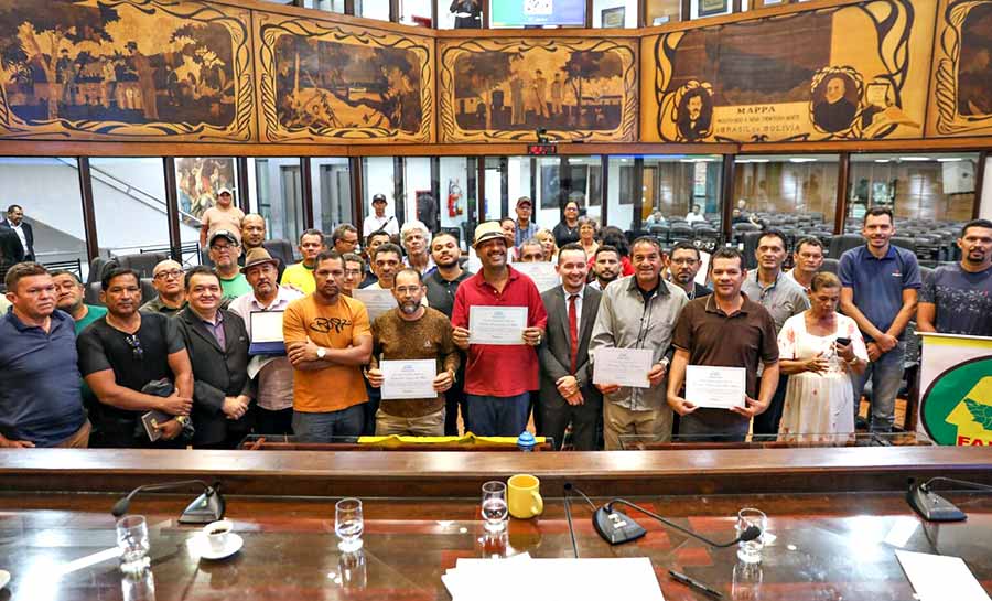 Aleac realiza sessão solene em homenagem ao Dia do Líder Comunitário
