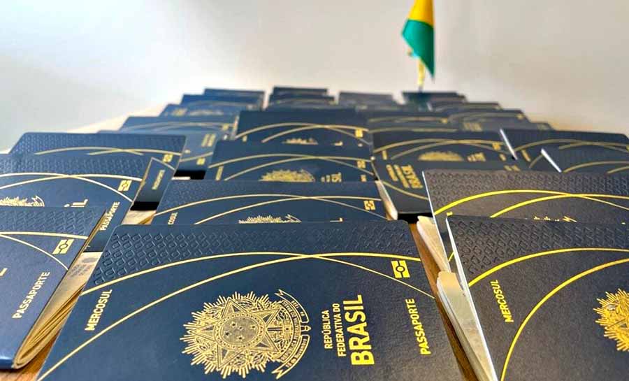 Governo recebe passaportes com vistos liberados para agentes de segurança pública que vão participar de curso da SWAT nos Estados Unidos