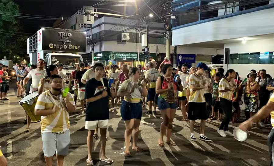 Blocos fazem ensaio técnico no esquenta do Carnaval da Família 2025 no Acre