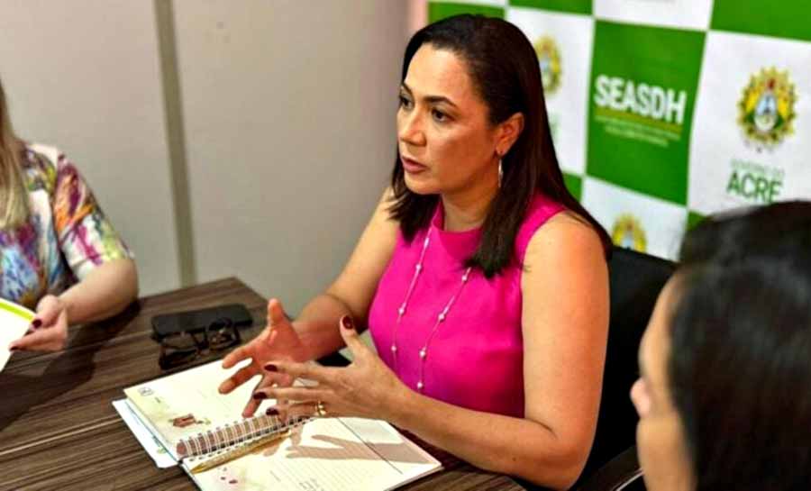Vice-governadora Mailza organiza plantão social e entrega colchões e alimentos para indígenas desabrigados