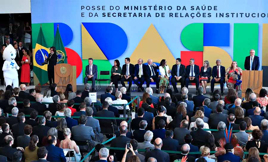 Padilha diz que principal meta é reduzir tempo de espera no SUS