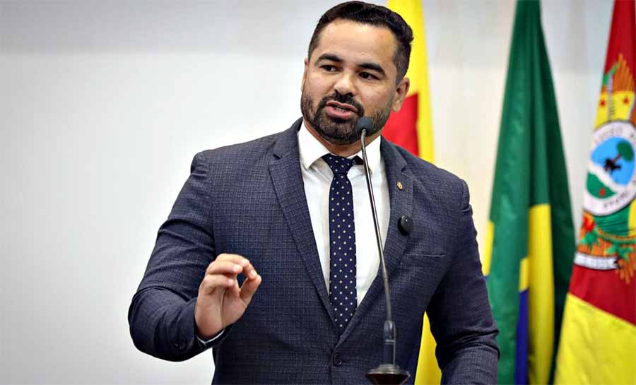 Arlenilson Cunha defende debate sobre anistia e critica decisões do STF