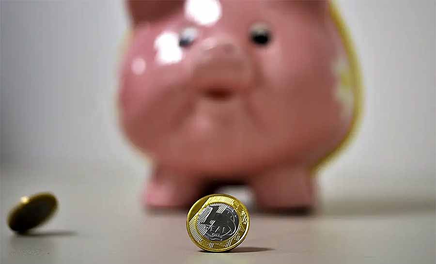 Saques da poupança em fevereiro superam depósitos em R$ 8 bilhões