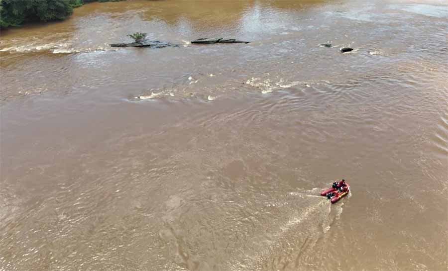 Idoso morre afogado ao ser arrastado por corda de pescar