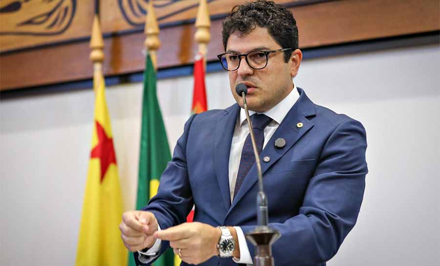 Eduardo Ribeiro defende produtores, prorrogação de concurso do ISE e redução de carga horária para psicólogos e assistentes sociais