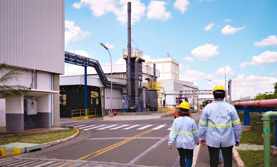 Empresários da indústria demonstram falta de confiança pelo terceiro mês seguido, diz CNI