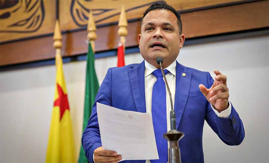 Tadeu Hassem propõe criação do Dia da Comunidade Boliviana e cobra melhorias para escola militar