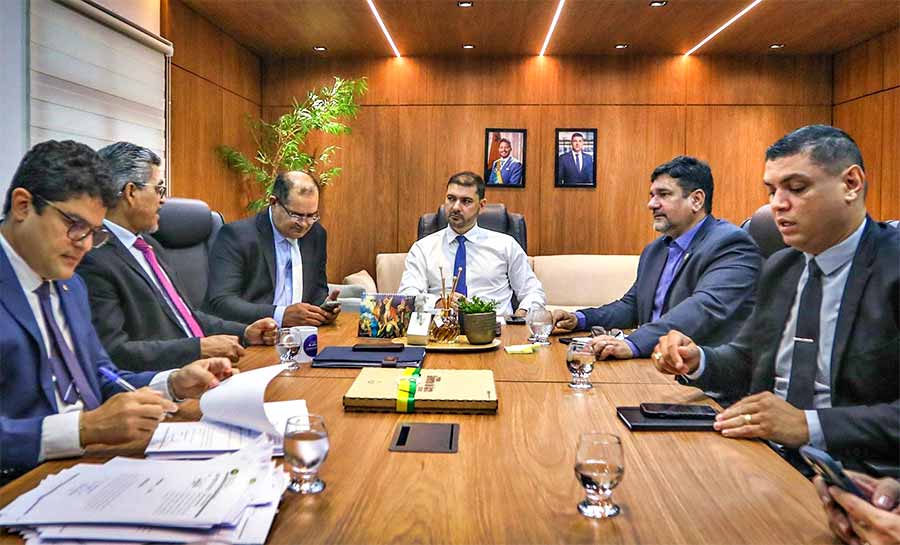 Preocupado com o risco de perda da produção dos fruticultores, Nicolau Jr mobiliza deputados que cobram solução da SEE